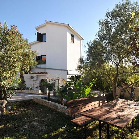 Apartments With A Parking Space Okrug Donji, Ciovo - 13732 Donji Okrug  Exterior photo