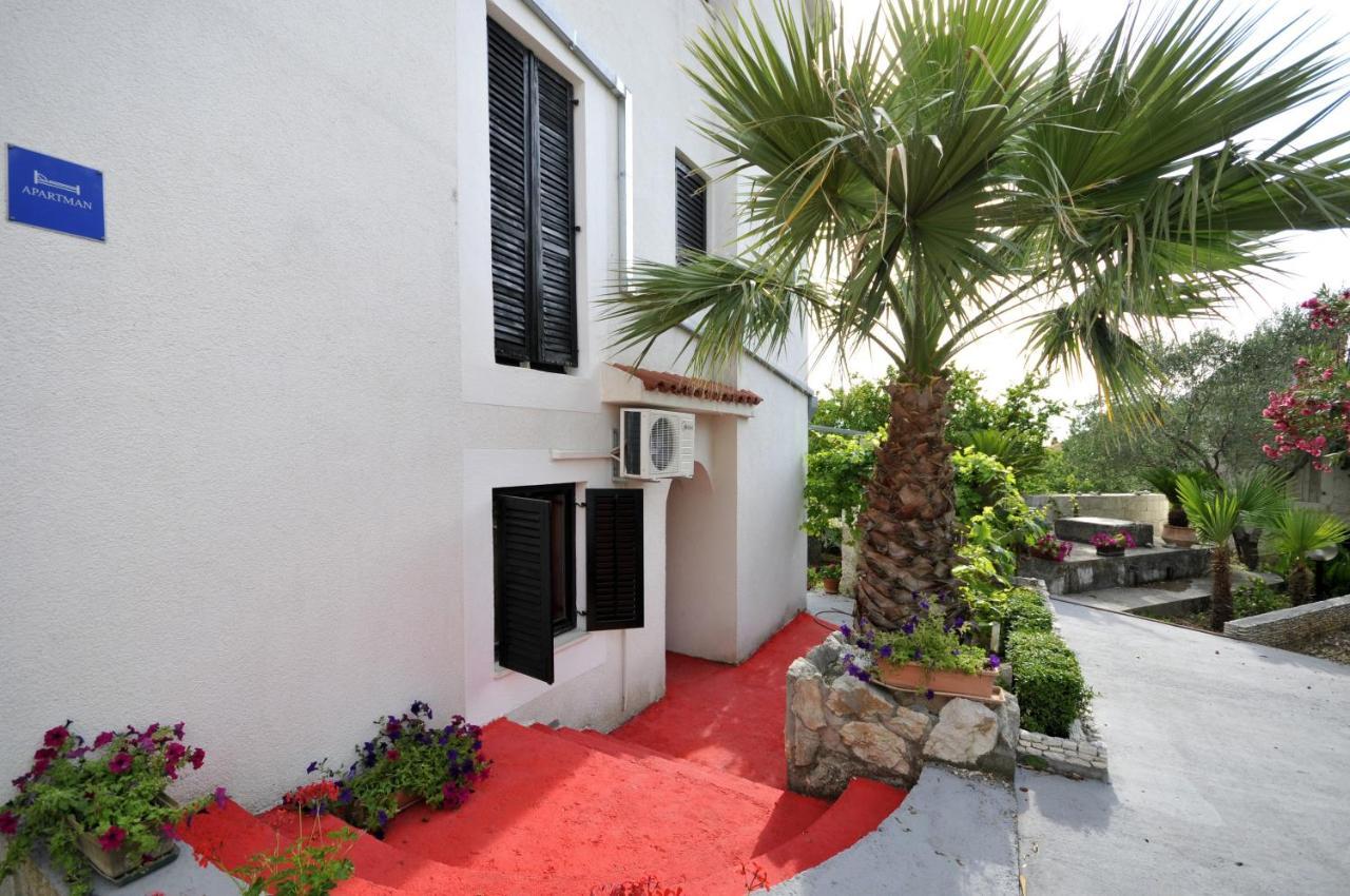 Apartments With A Parking Space Okrug Donji, Ciovo - 13732 Donji Okrug  Exterior photo